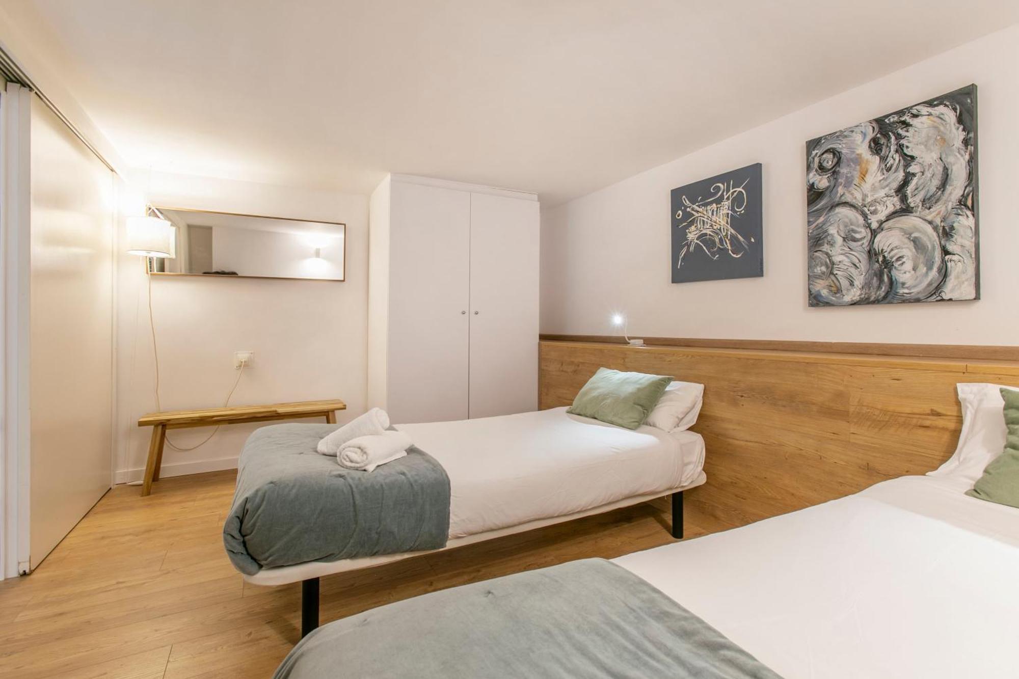 Chic And Modern Apartments In Gracia Barcelona Rum bild